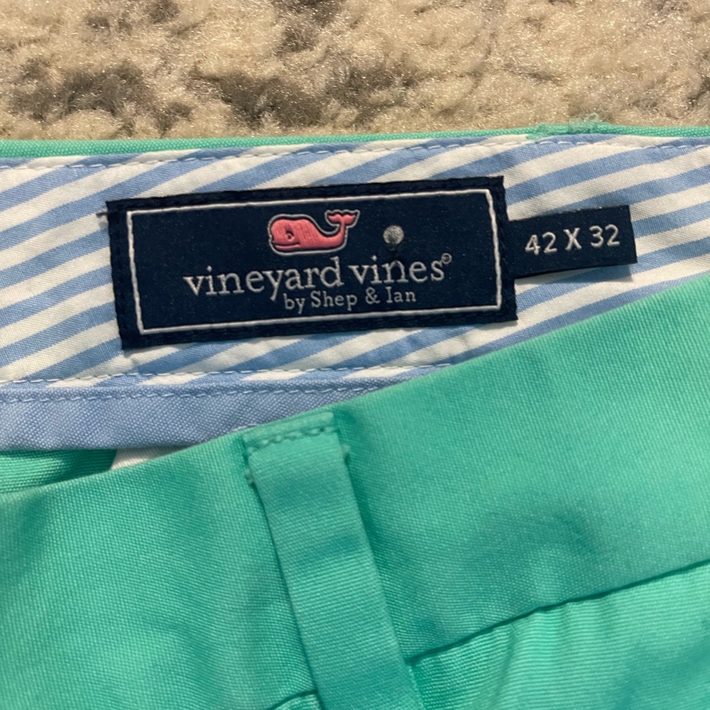 Vineyard Vines pants size 42 X 32